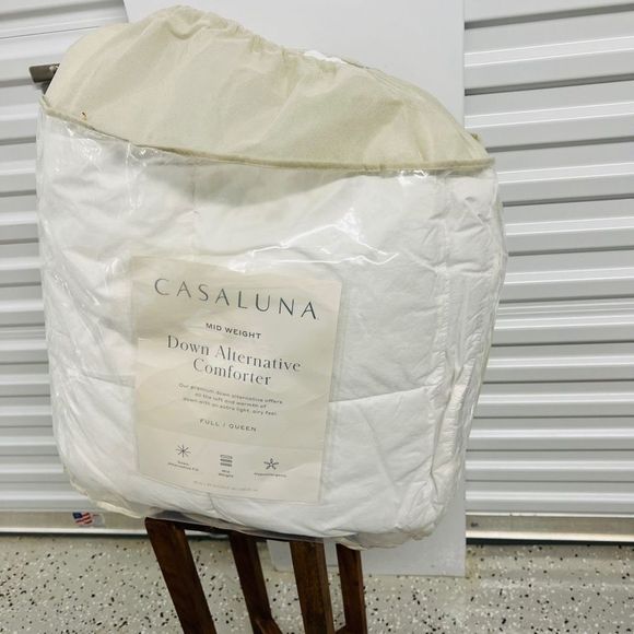 casaluna midweight down alternative comforter